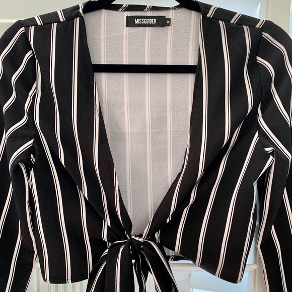 Cropped tie blouse - Picture 2 of 5